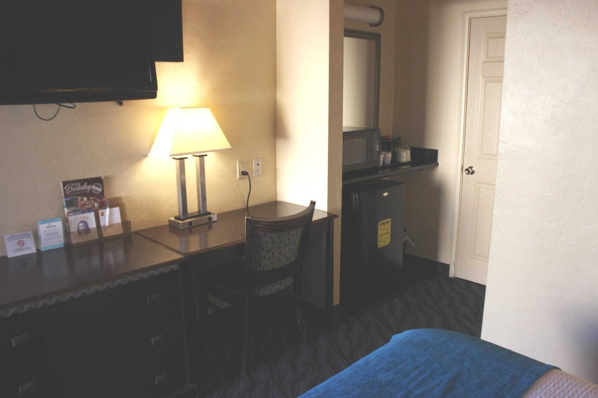 Motel Super 8 By Wyndham Berkeley Extérieur photo
